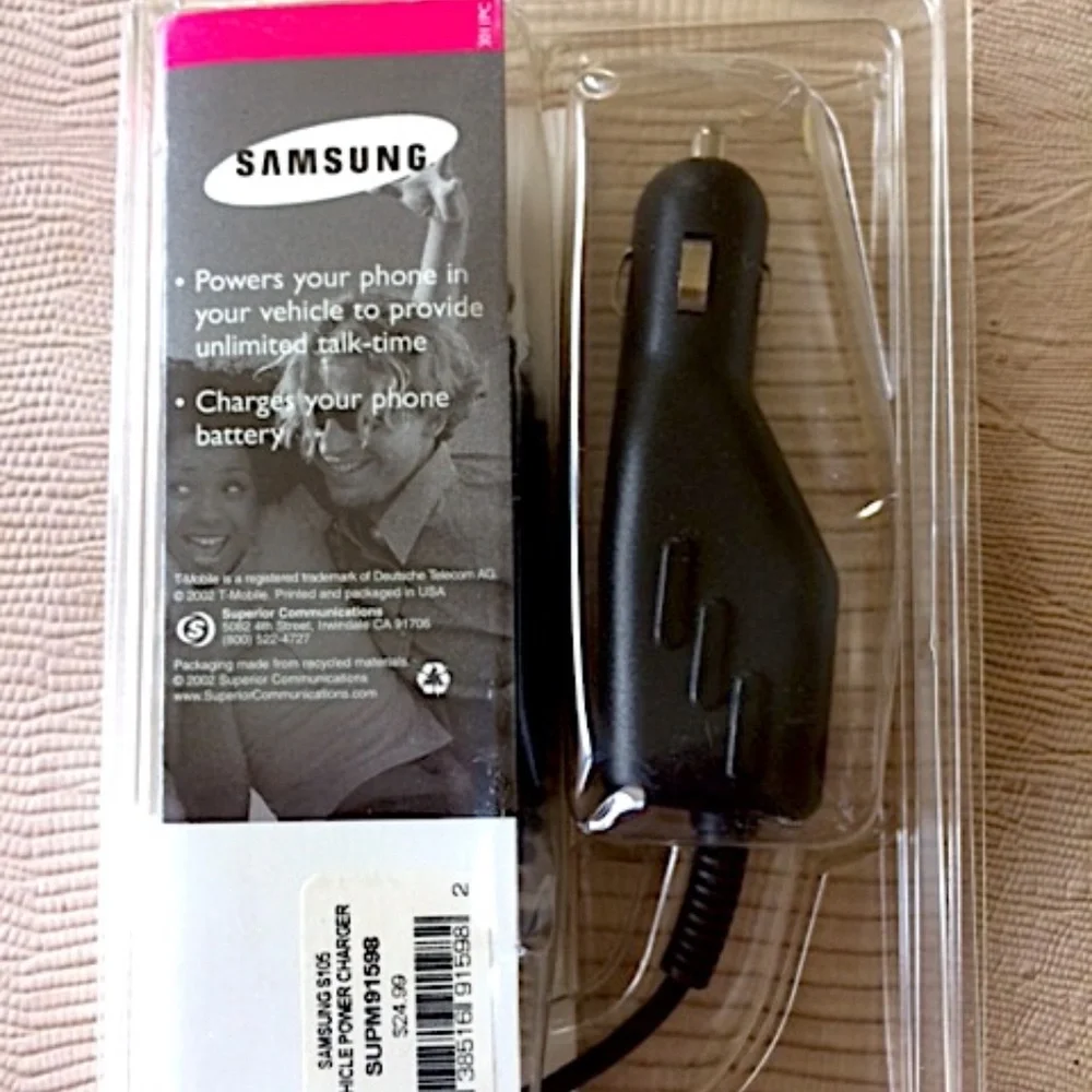 New Unused Samsung S105 Vehicle Charger